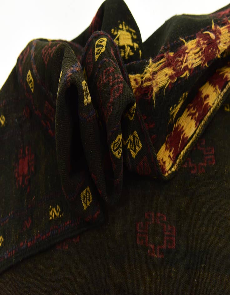 Detail image of  4' x 4' 3  Hand Knotted Sumak Wool Square Rug