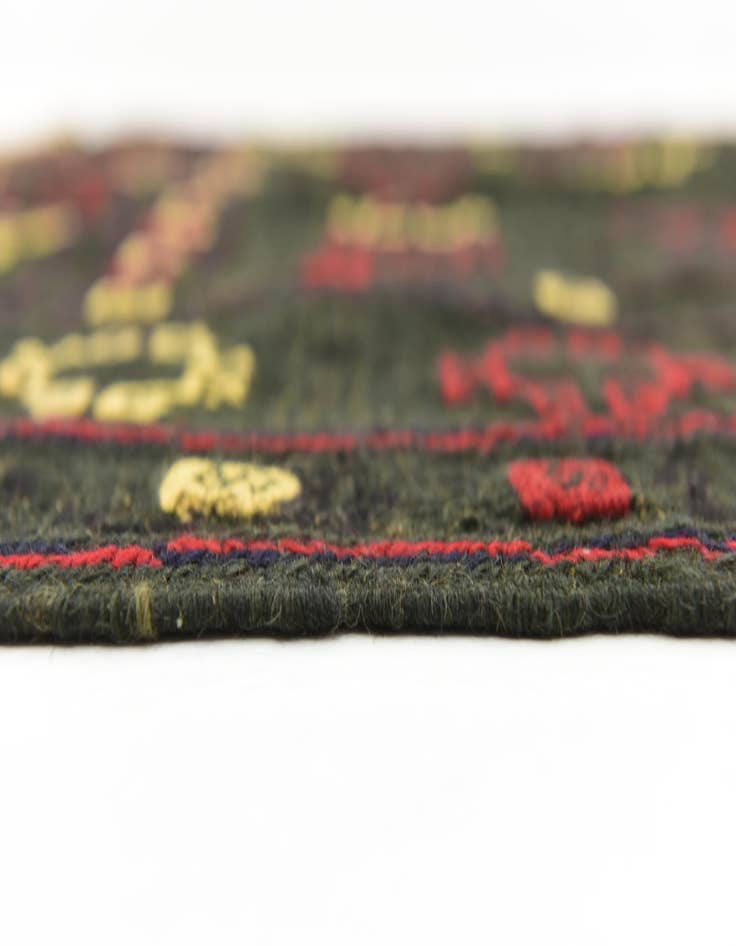 Detail image of  4' x 4' 3  Hand Knotted Sumak Wool Square Rug