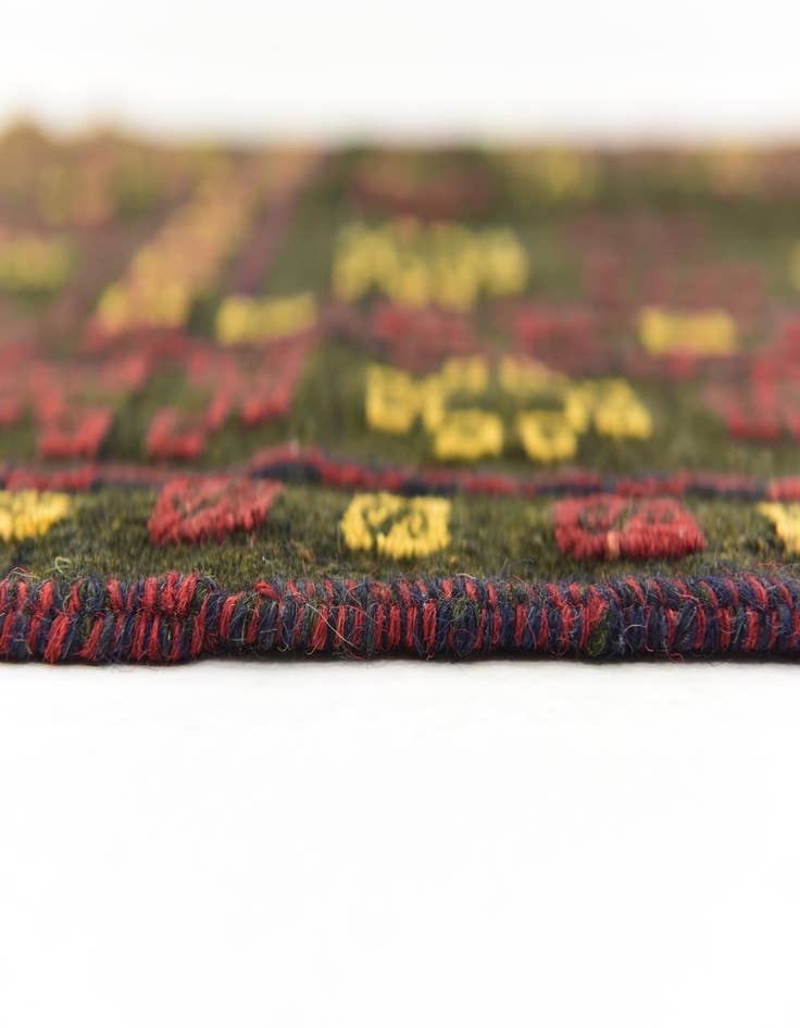 Detail image of  4' x 4' 3  Hand Knotted Sumak Wool Square Rug