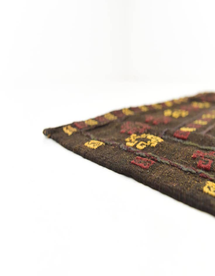 Detail image of  4' 2 x 4' 2  Hand Knotted Sumak Wool Square Rug