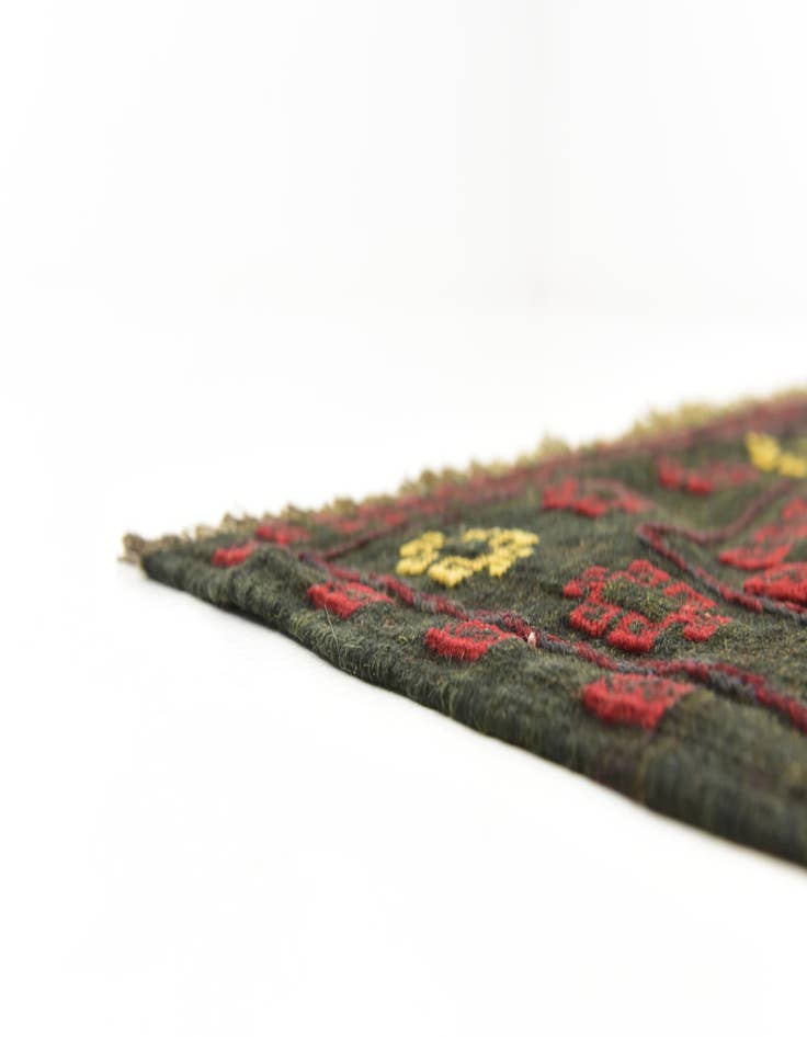 Detail image of  4' 2 x 4' 3  Hand Knotted Sumak Wool Square Rug