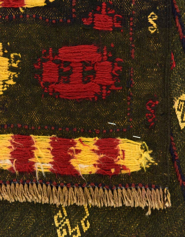 Detail image of  4' 2 x 4' 2  Hand Knotted Sumak Wool Square Rug