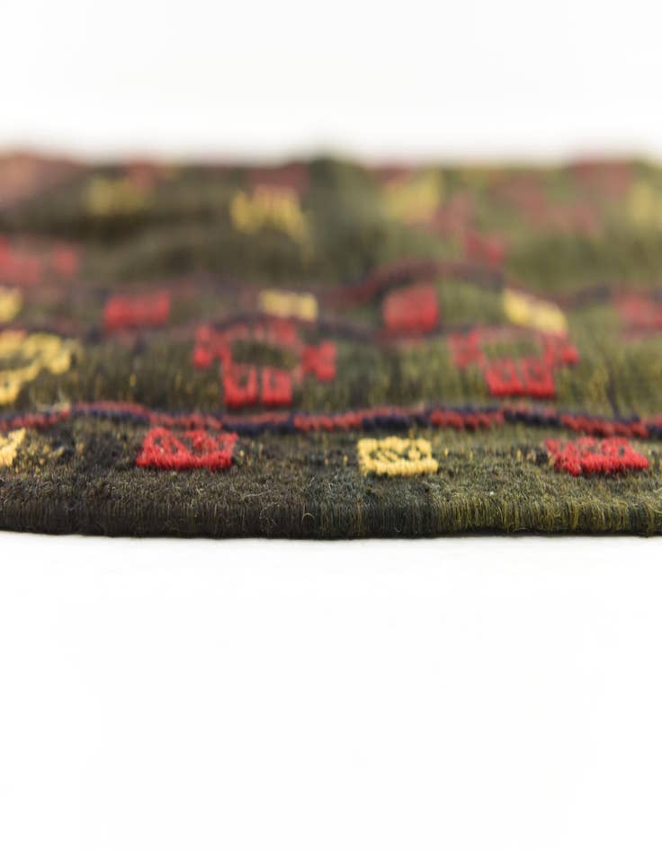 Detail image of  4' 2 x 4' 2  Hand Knotted Sumak Wool Square Rug