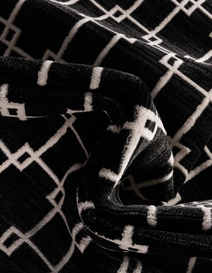 Detail image of Jill Zarin 7' 10 x 7' 10 Metropolitan Uptown Square Rug