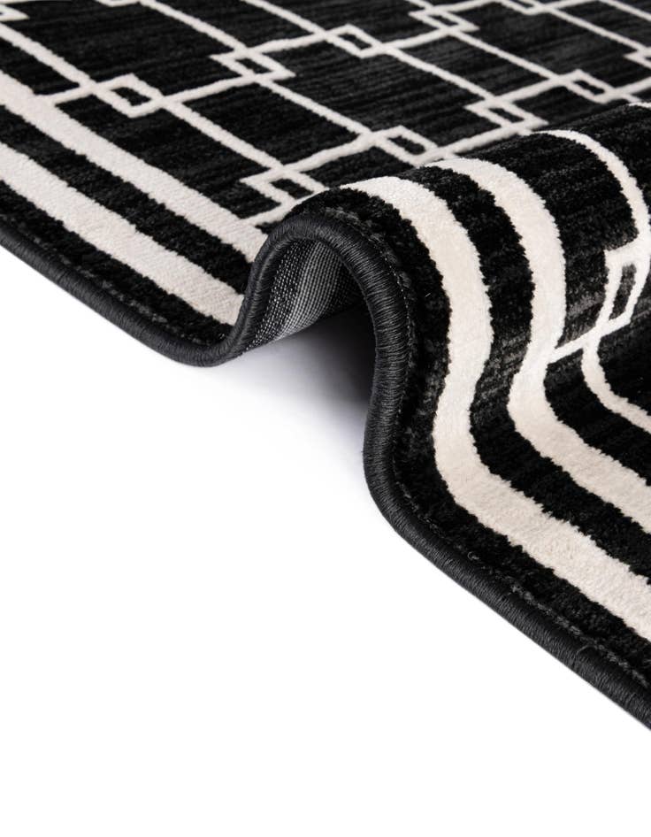 Detail image of Jill Zarin 7' 10 x 7' 10 Metropolitan Uptown Square Rug