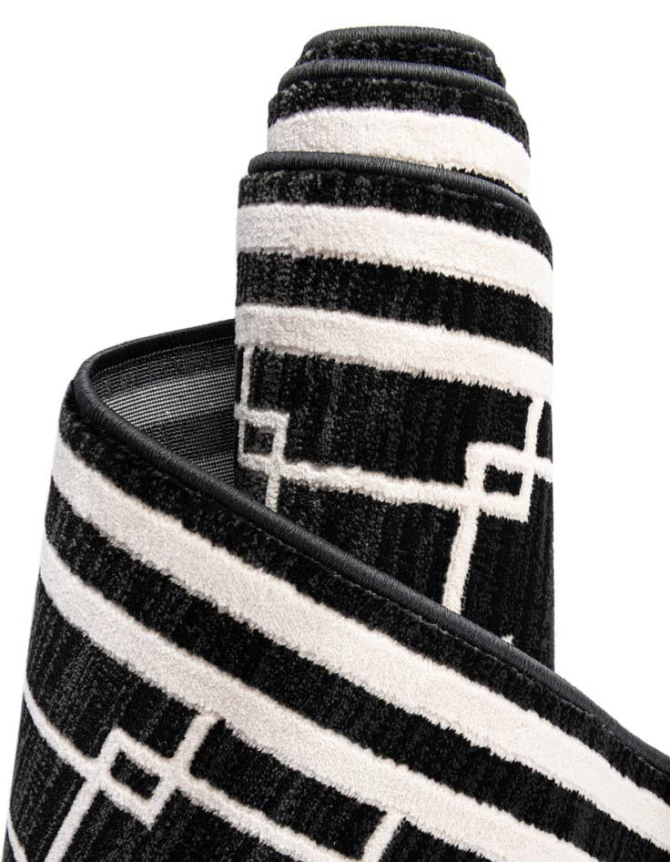 Detail image of Jill Zarin 7' 10 x 7' 10 Metropolitan Uptown Square Rug