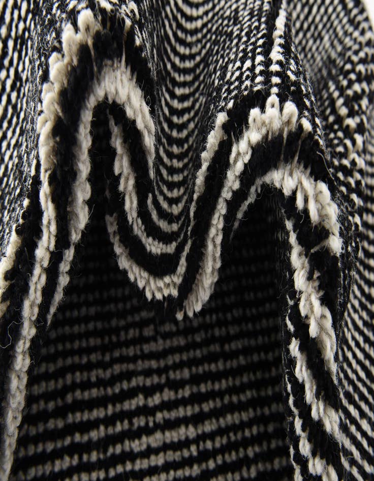 Detail image of  2' x 4'  Hand Woven Jill Zarin English Manor Wool Runner Rug