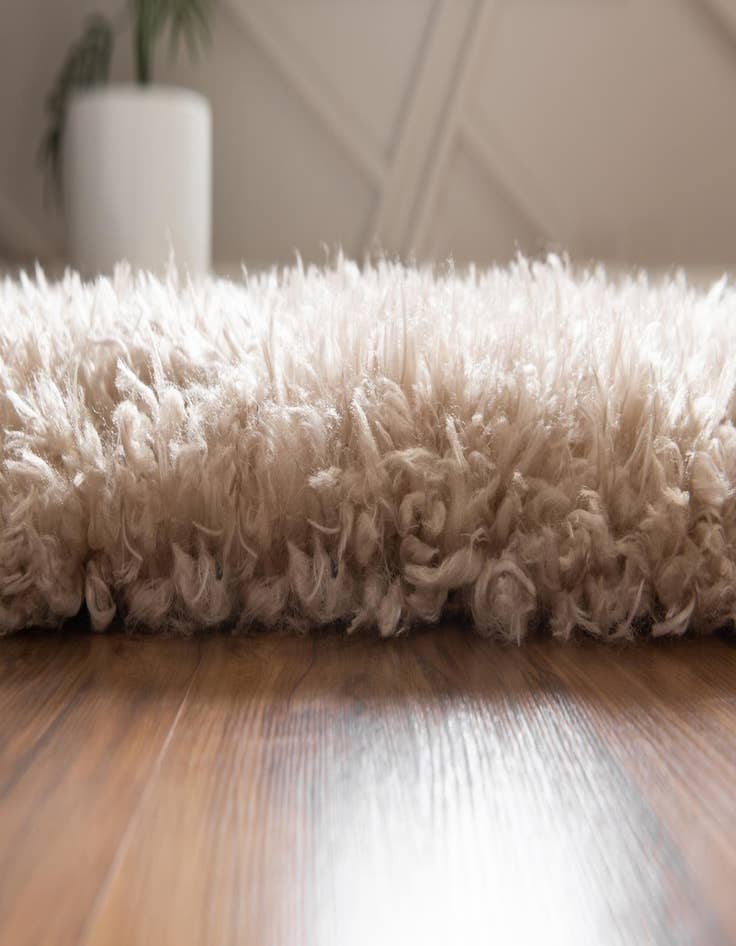 Detail image of  2' x 6' Marilyn Monroe™ Shag Runner Rug