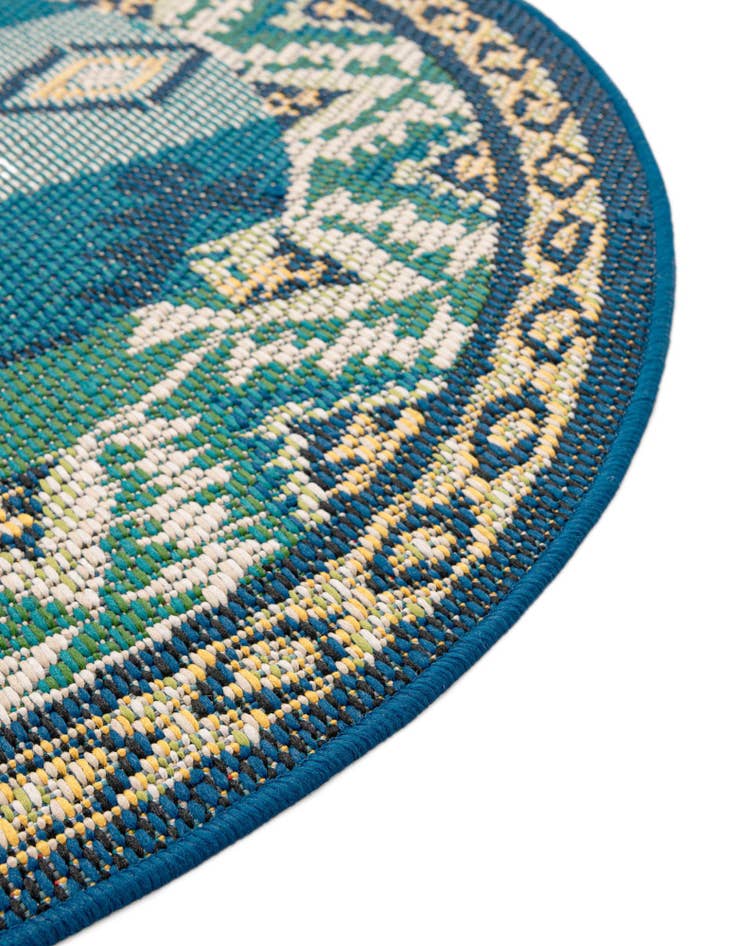 Detail image of  7' 10 x 7' 10  Washable Baja Indoor / Outdoor Round Rug