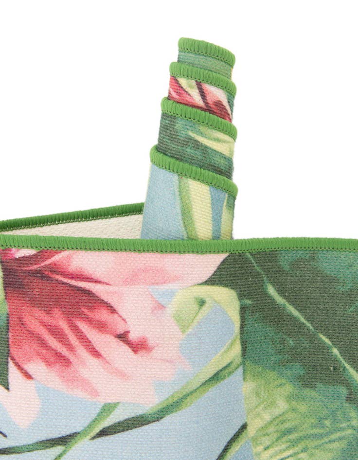 Detail image of  10' x 10'  Washable Jill Zarin Caribbean Indoor / Outdoor Round Rug