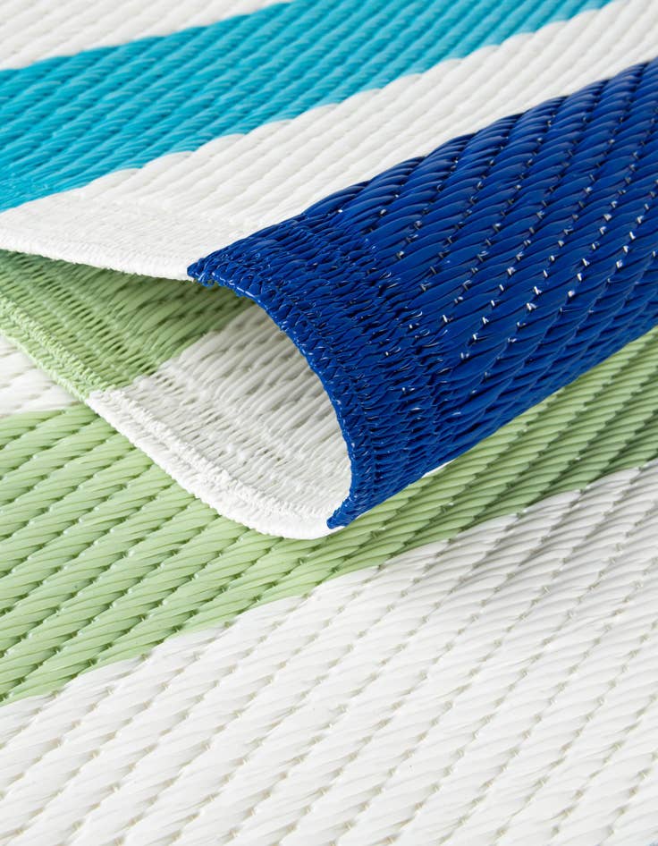 Detail image of  2' x 6'  Washable Vista Breeze Indoor / Outdoor Runner Rug