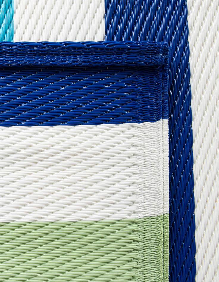 Detail image of  2' x 6'  Washable Vista Breeze Indoor / Outdoor Runner Rug