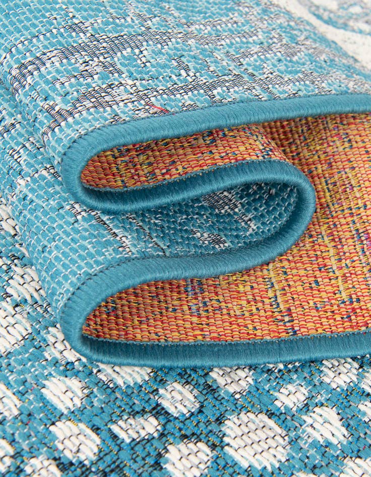 Detail image of  4' 1 x 6' 1  Washable Modern Indoor / Outdoor Rug