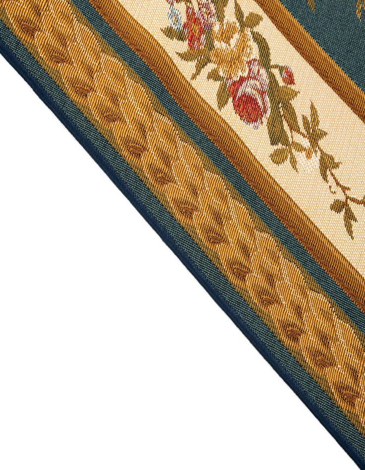 Detail image of  5' 2 x 7' 7  Washable Traditional Indoor / Outdoor Rug