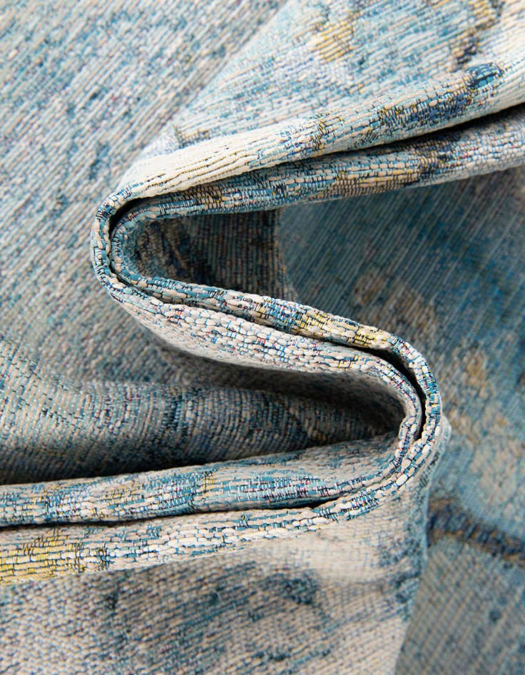 Detail image of  7' 10 x 7' 10  Washable Modern Indoor / Outdoor Round Rug