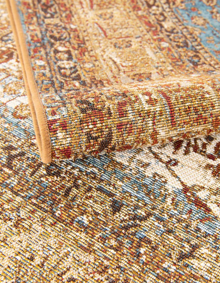 Detail image of  7' 10 x 10'  Washable Traditional Indoor / Outdoor Rug