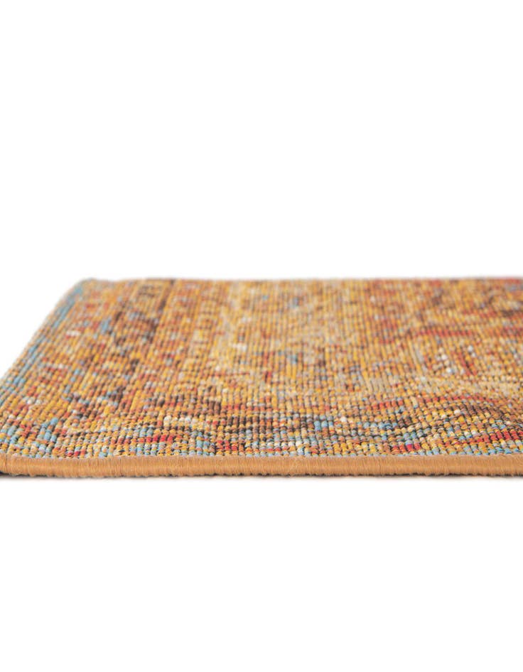 Detail image of  7' 10 x 10'  Washable Traditional Indoor / Outdoor Rug
