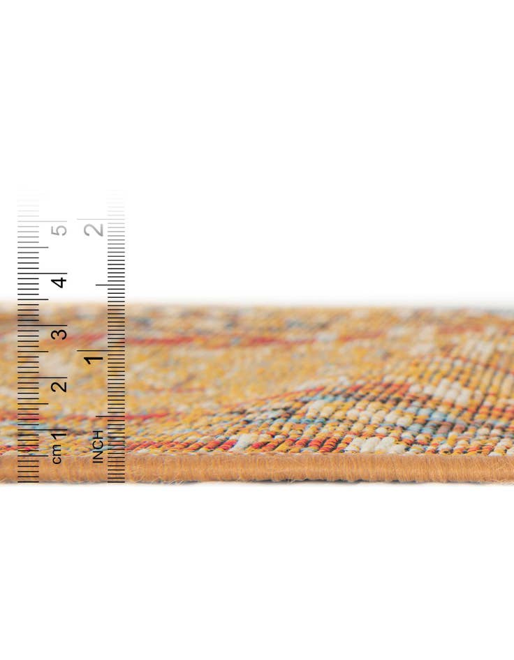 Detail image of  7' 10 x 7' 10  Washable Traditional Indoor / Outdoor Square Rug