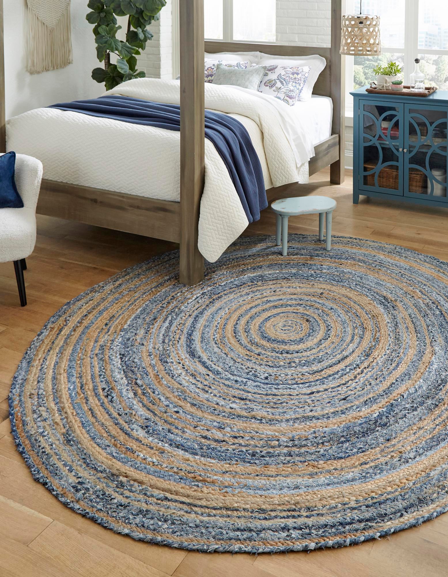 Natural 8' x 8' Hand Braided Jute Round Rug | Rugs.com