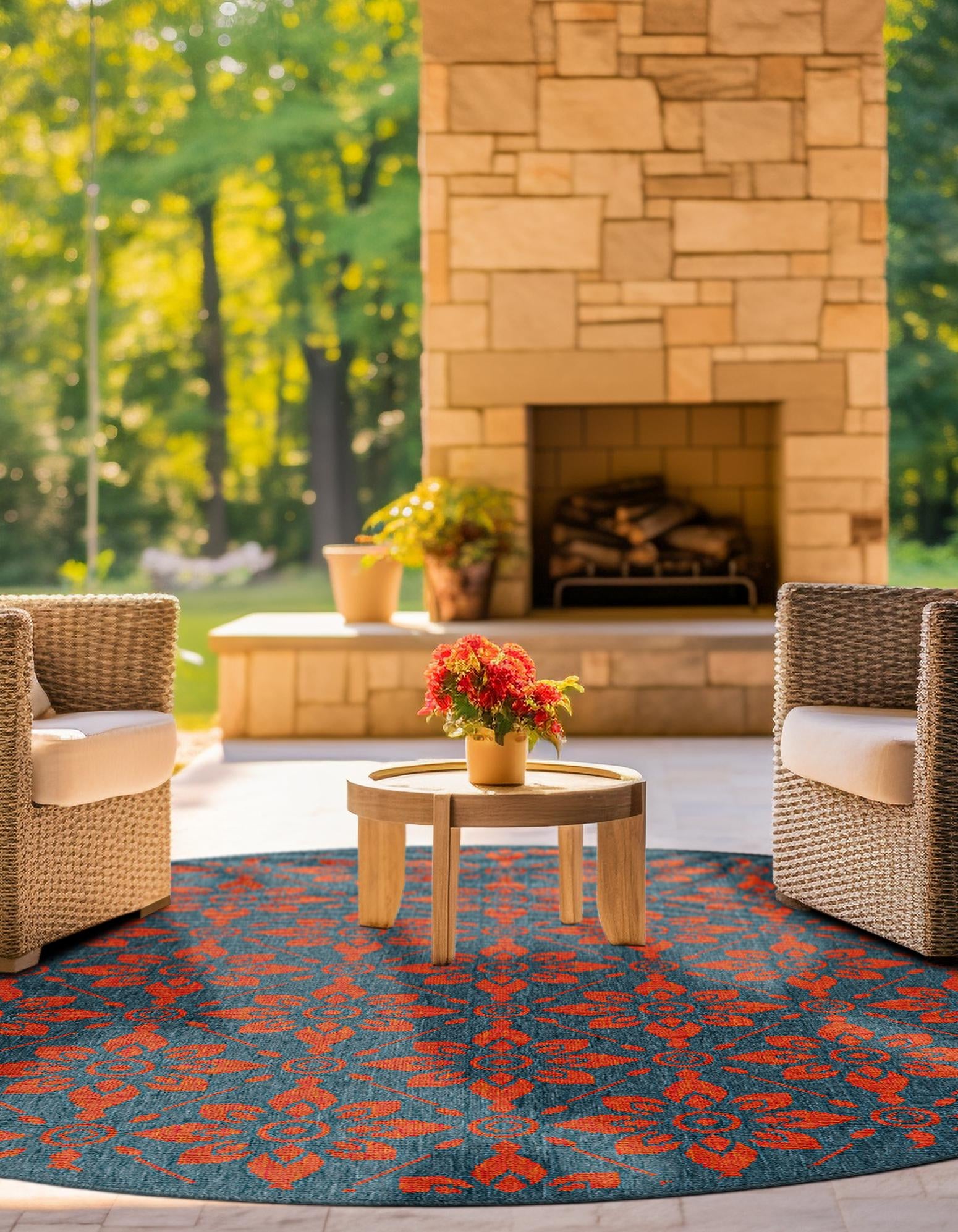 Blue and Red 4' x 4' Lattice Indoor / Outdoor Round Rug | Rugs.com