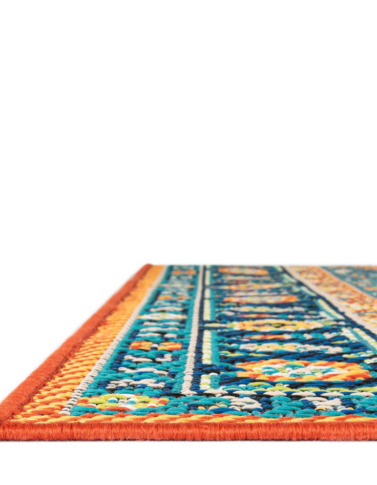 Detail image of  2' 7 x 12'  Washable Baja Indoor / Outdoor Runner Rug