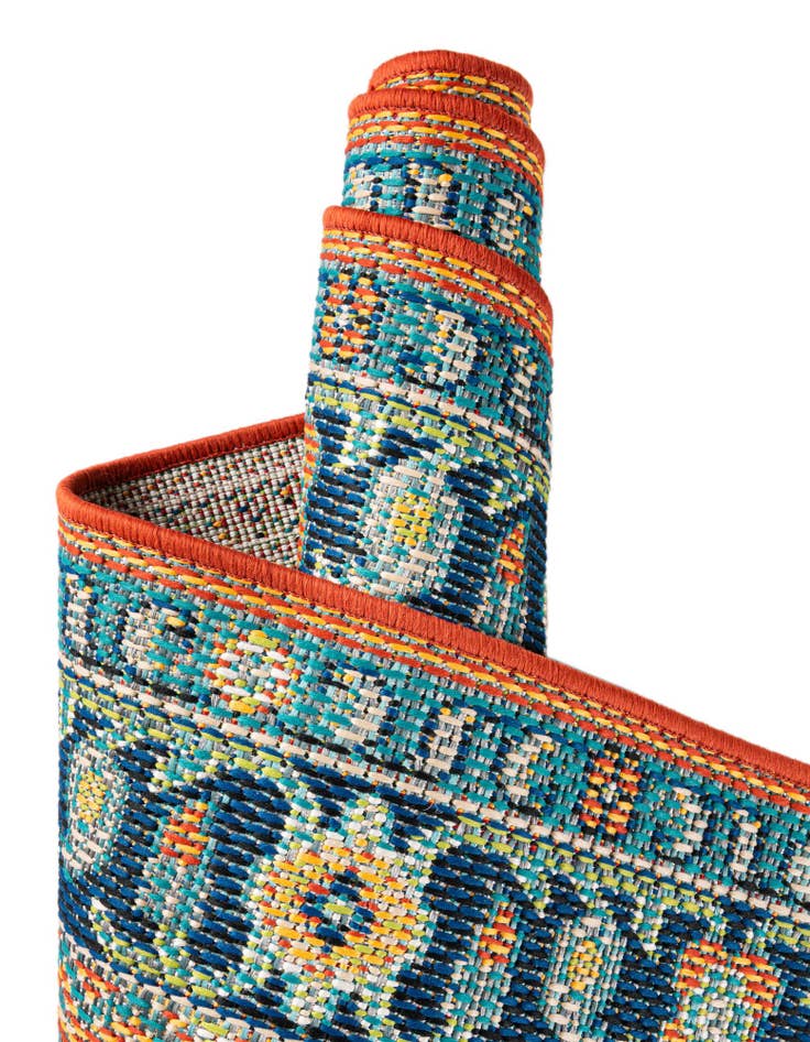 Detail image of  2' 7 x 12'  Washable Baja Indoor / Outdoor Runner Rug