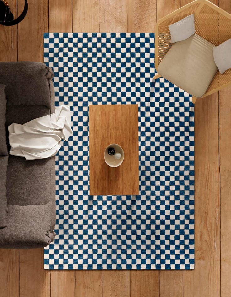 Detail image of  2' 1 x 3' Hand Tufted Wool Rug