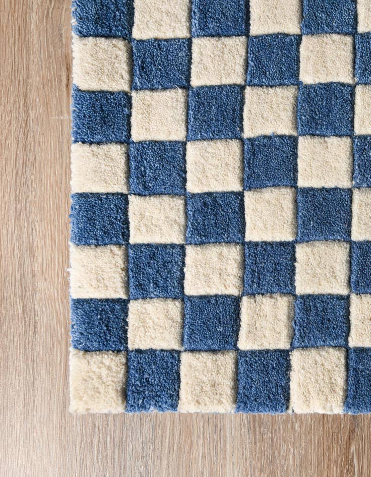 Detail image of  2' 7 x 12' Hand Tufted Wool Runner Rug
