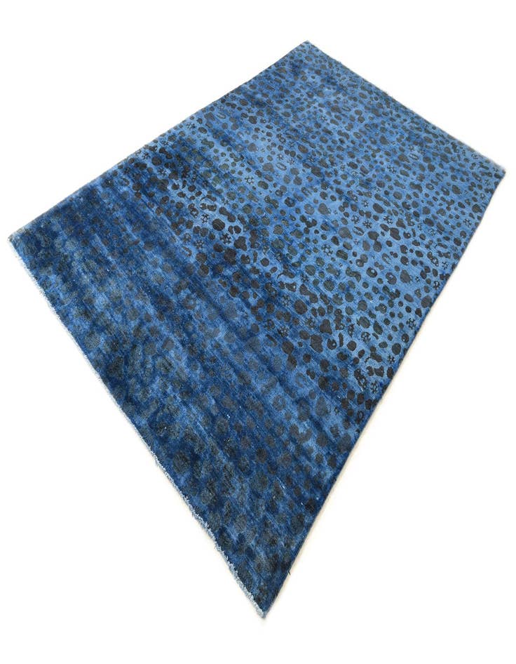 Detail image of  6' 3 x 9' 9  Hand Knotted Darya Wool Rug