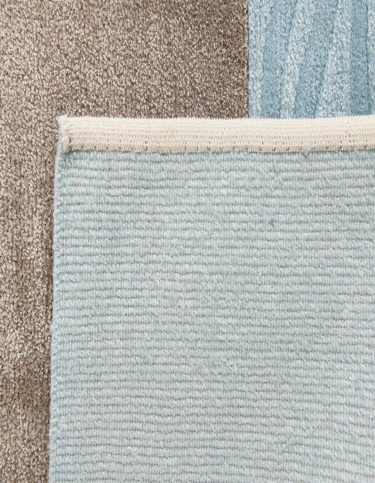 Detail image of  6' 9 x 9' 11  Hand Knotted Darya Wool Rug