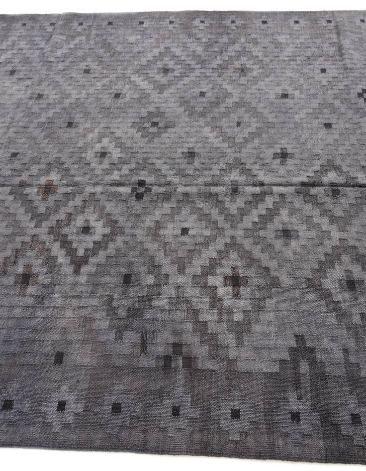 Detail image of  6' 5 x 9' 7  Hand Woven Kilim Fars Rug