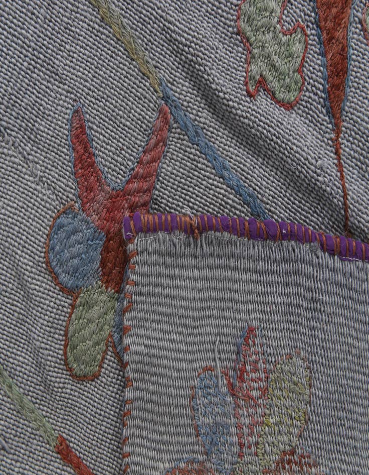 Detail image of  5' 5 x 6' 6  Hand Woven Kilim Suzani Wool Rug