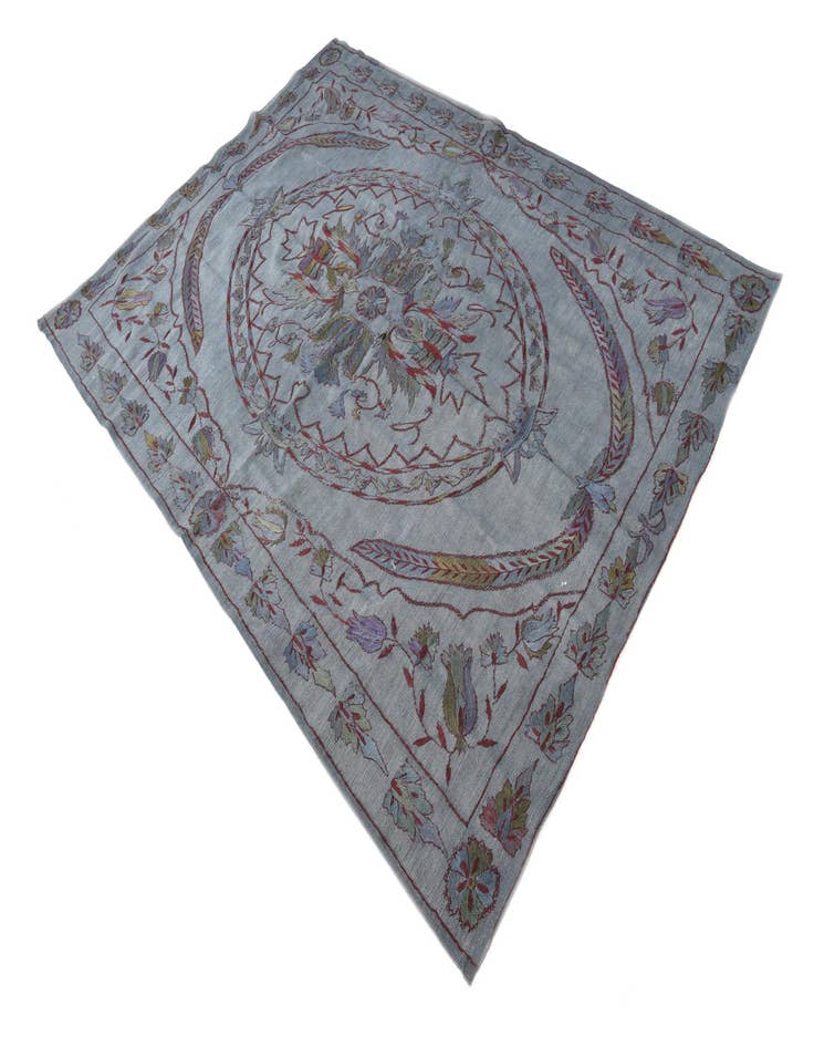 Detail image of  5' 6 x 7' 8  Hand Woven Kilim Suzani Wool Rug