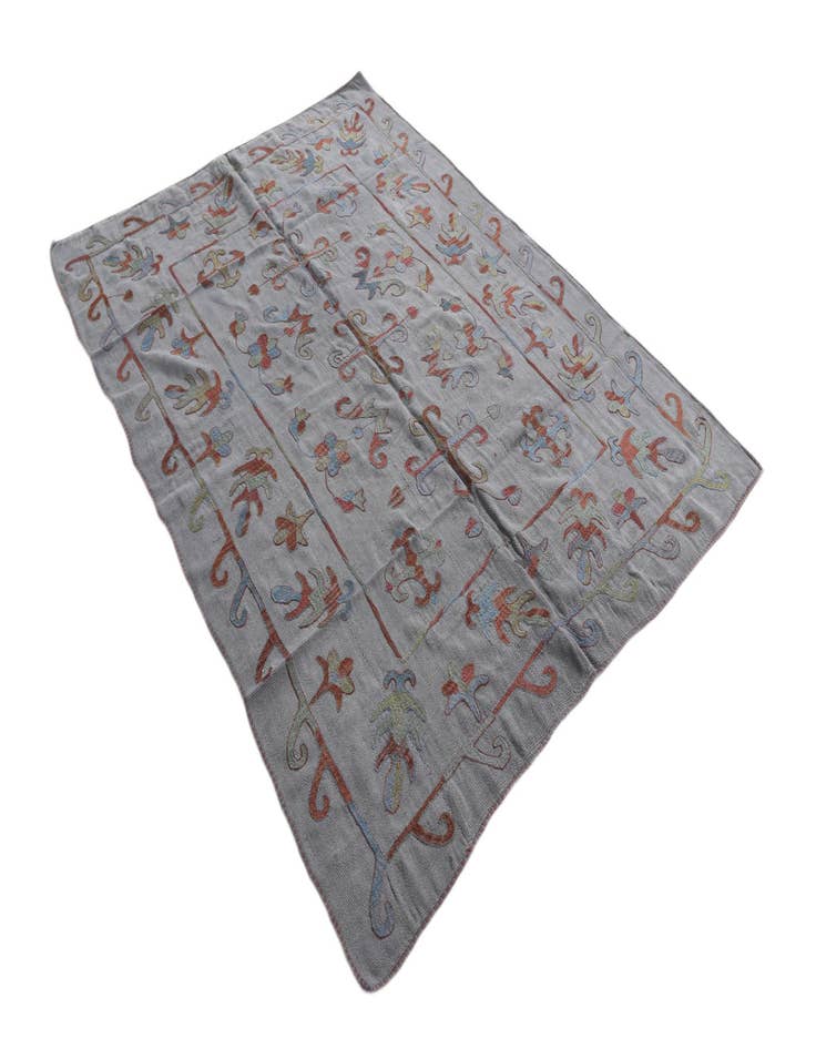 Detail image of  5' 7 x 7' 8  Hand Woven Kilim Suzani Wool Rug