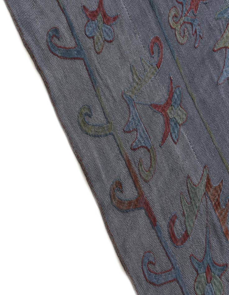 Detail image of  5' 7 x 7' 4  Hand Woven Kilim Suzani Wool Rug
