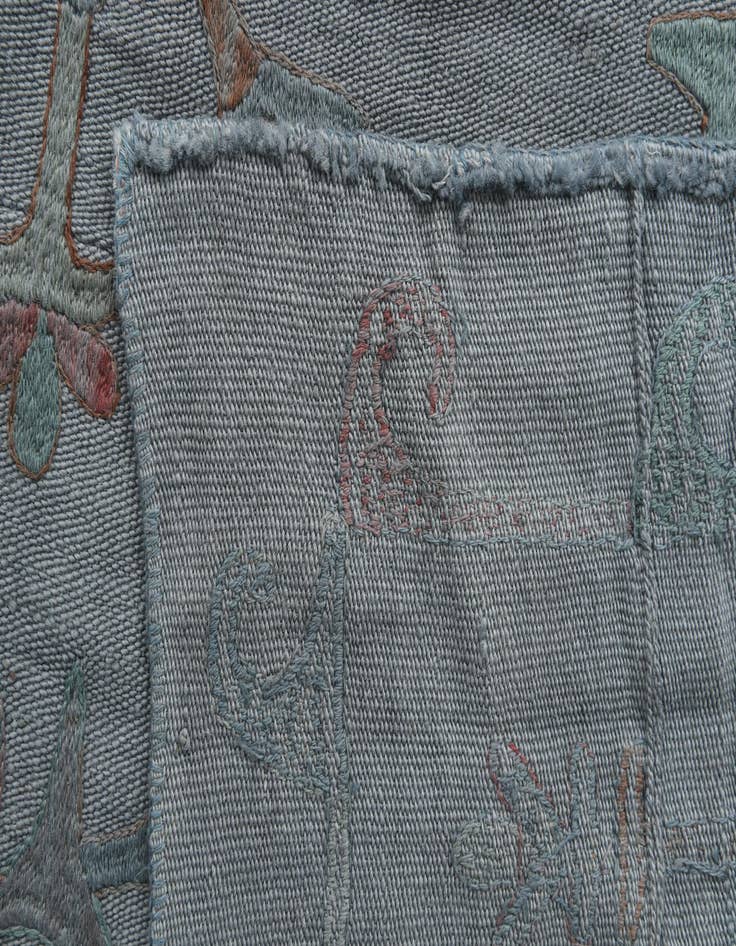 Detail image of  5' 5 x 8'  Hand Woven Kilim Suzani Wool Rug