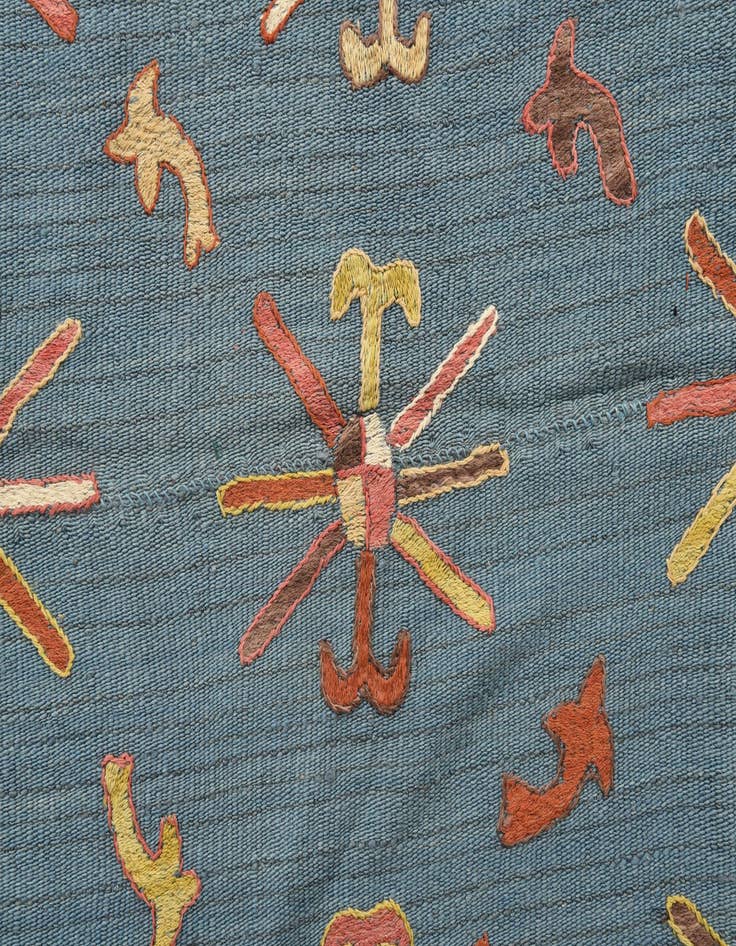 Detail image of  6' x 7' 6  Hand Woven Kilim Suzani Wool Rug