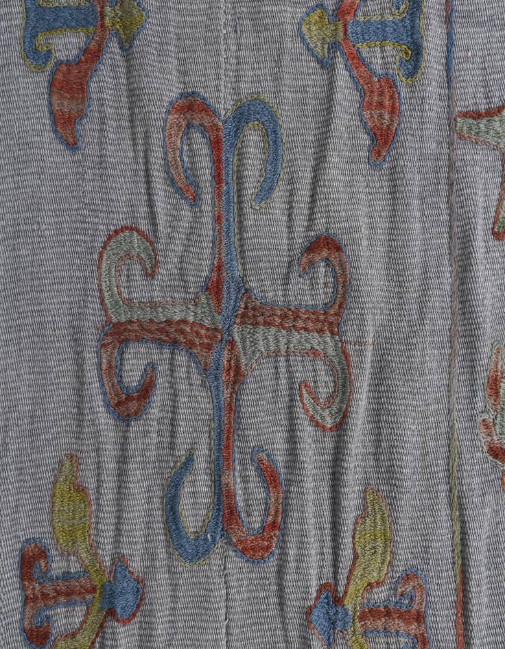 Detail image of  4' 9 x 6' 7  Hand Woven Kilim Suzani Wool Rug