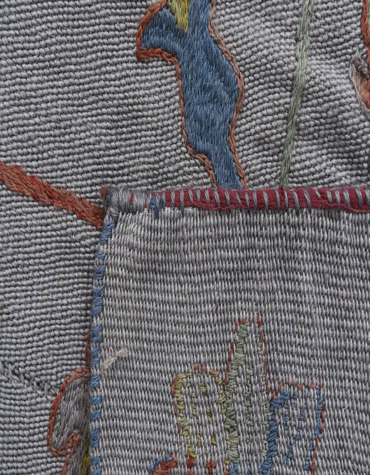 Detail image of  4' 9 x 6' 7  Hand Woven Kilim Suzani Wool Rug