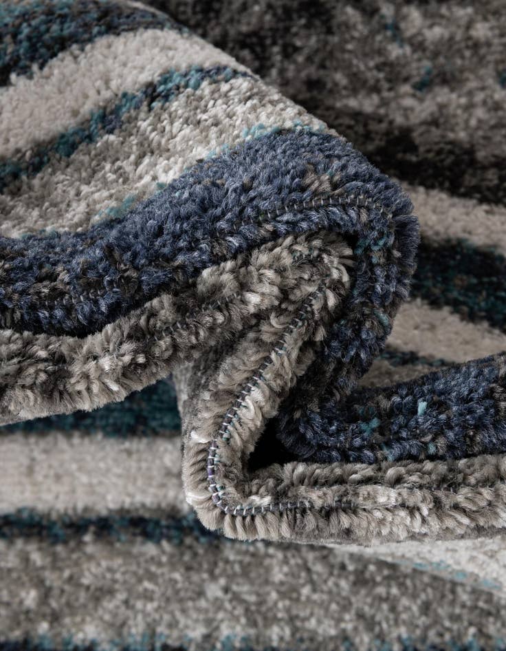 Detail image of  7' 10 x 7' 10 Equinox Round Rug