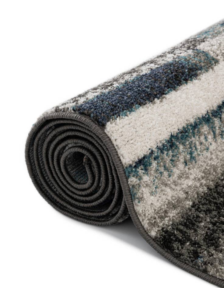 Detail image of  7' 10 x 7' 10 Equinox Round Rug