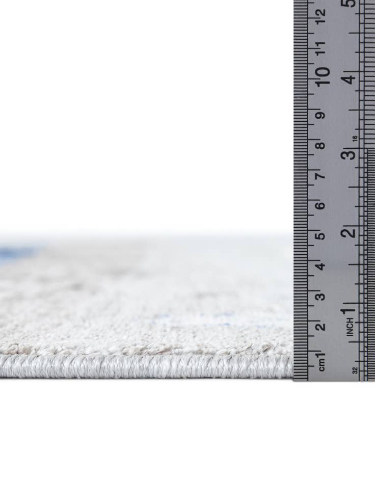 Detail image of  5' 3 x 5' 3 Gabbeh Round Rug