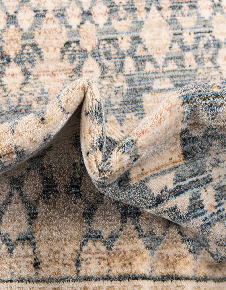 Detail image of  4' x 5' 7 Noble Rug