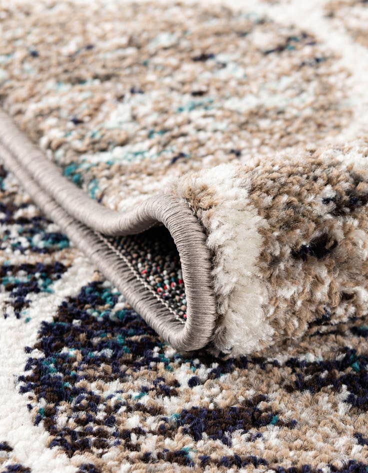 Detail image of  2' 7 x 4' Lattice Frieze Hearth Rug