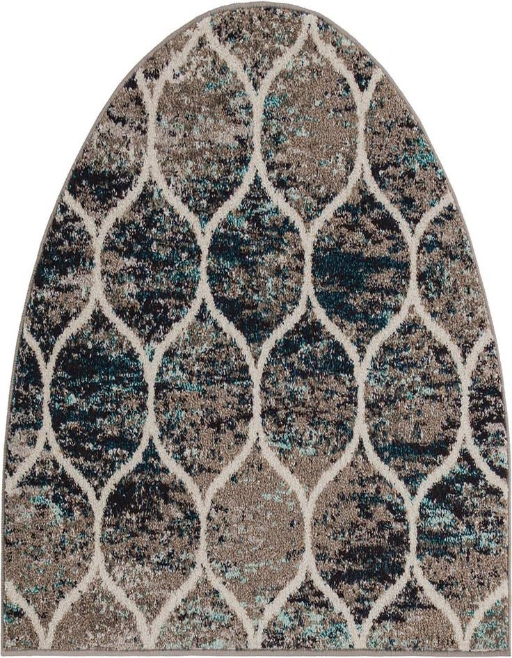 Detail image of  2' 7 x 4' Lattice Frieze Hearth Rug