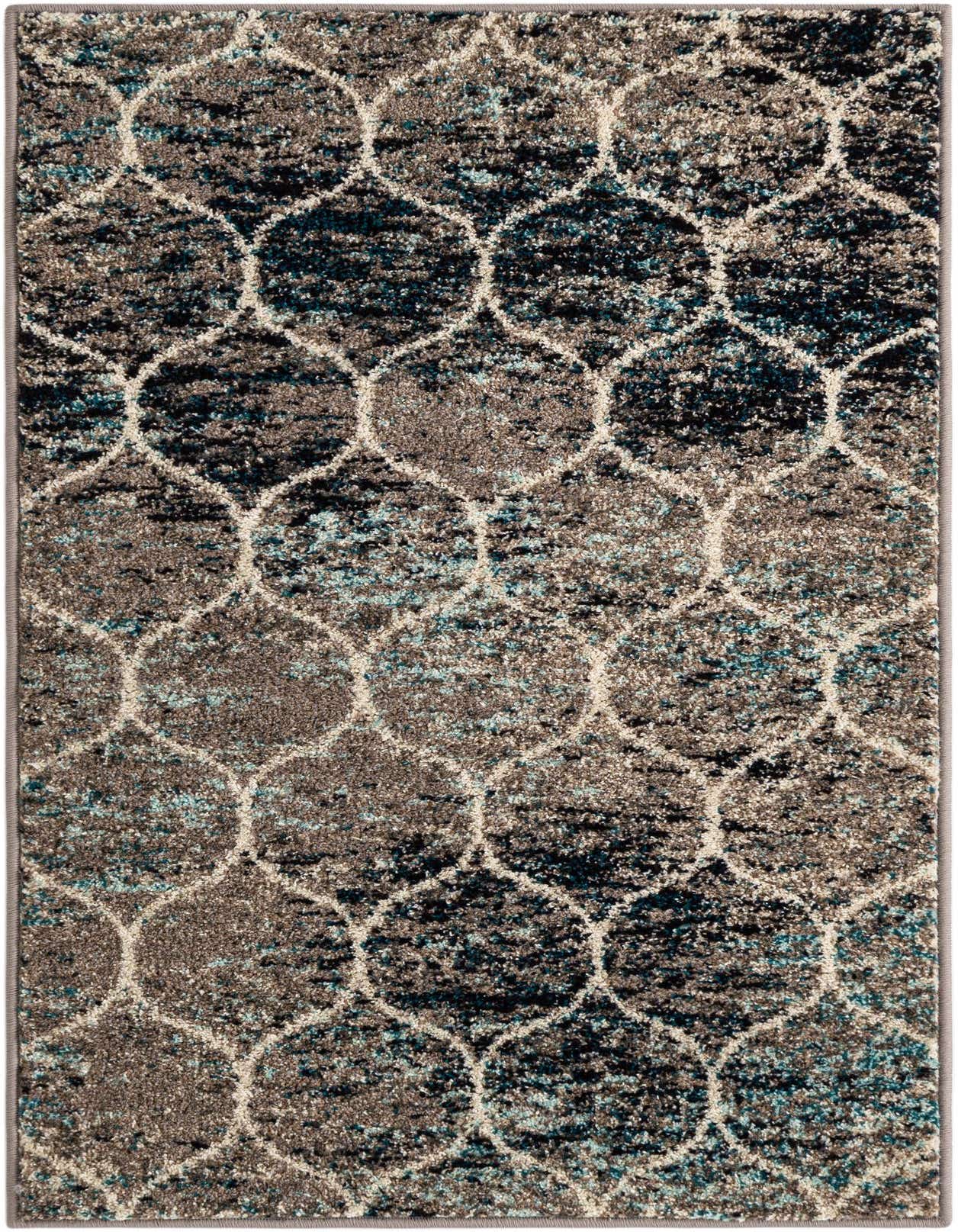 Primary image  2' 6 x 4' Lattice Frieze Rug