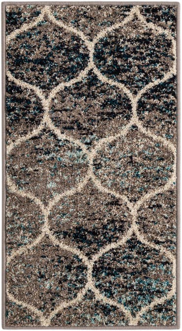  1' 5 x 2' 8 Lattice Frieze Rug