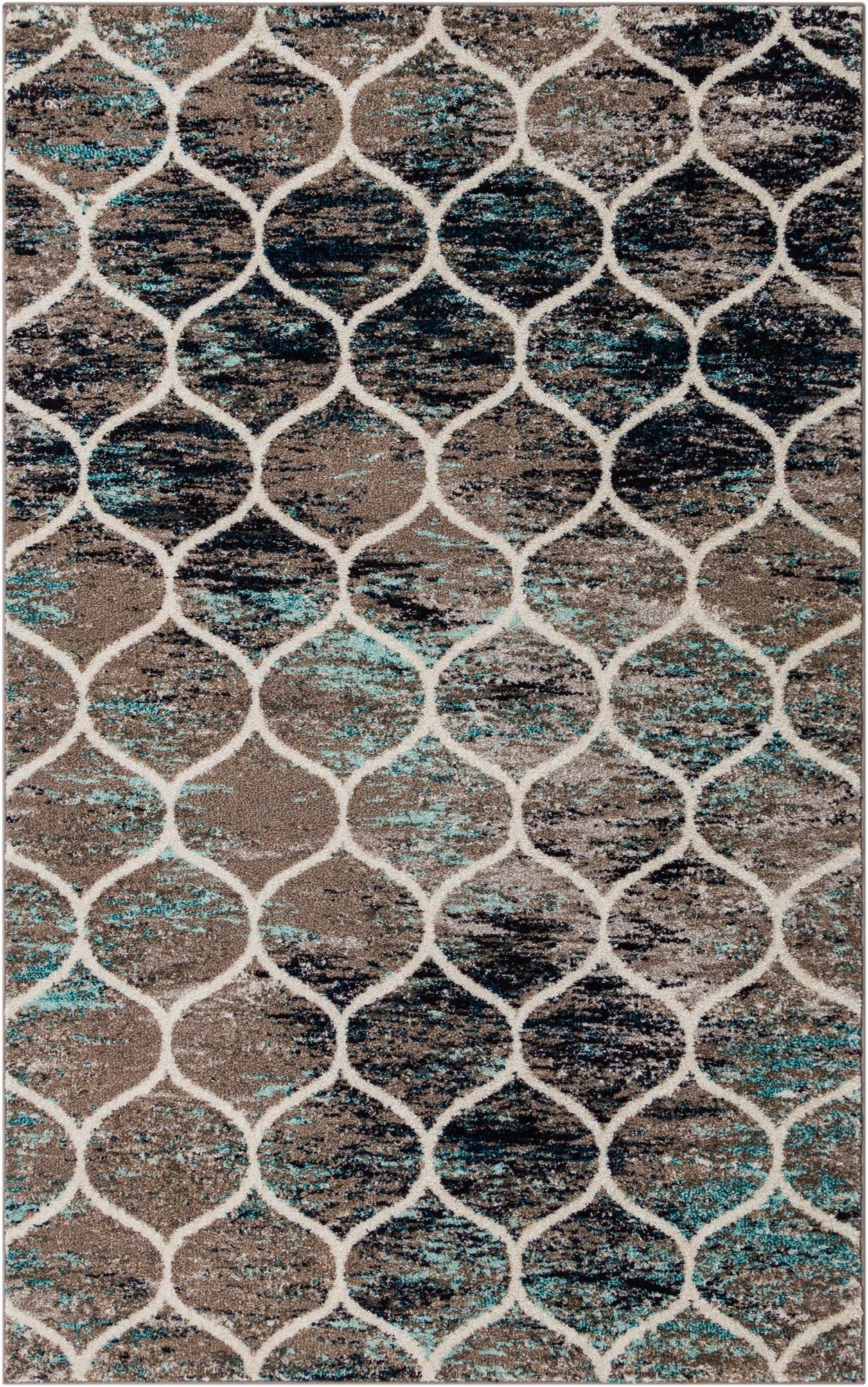  5' 3 x 8' Lattice Frieze Rug