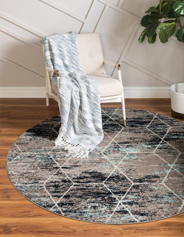  7' 10 x 7' 10 Lattice Frieze Round Rug