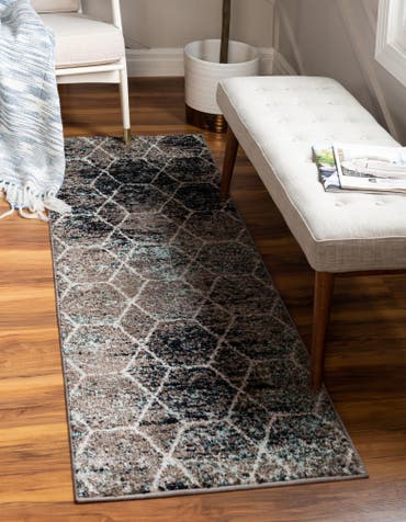  2' x 6' Lattice Frieze Runner Rug